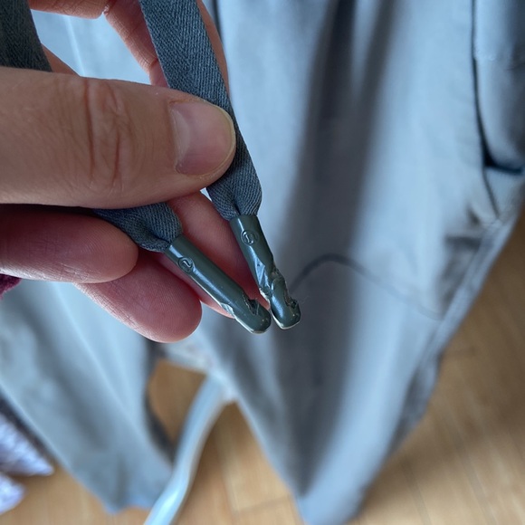 Lululemon Men’s ABC Jogger Casual Pants - Picture 6 of 9